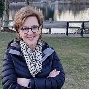 Meet your Posher, Sandy